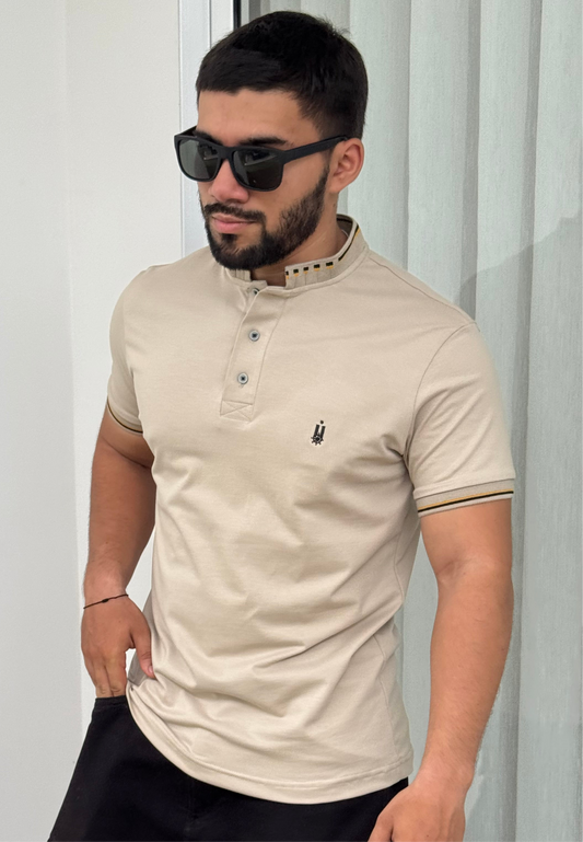 Polo Beige con cuello Mao  Ref 25130