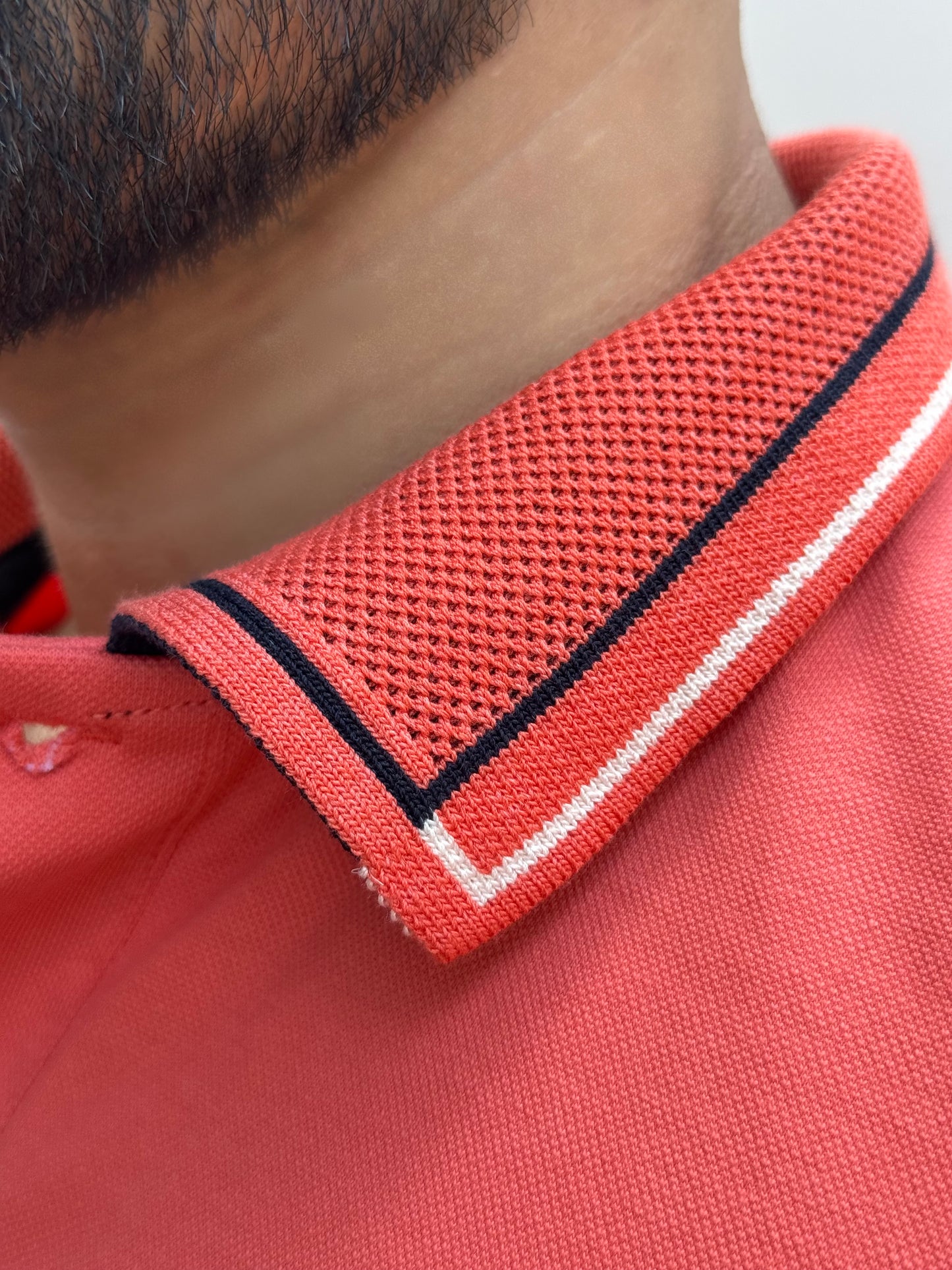 Polo Coral Masculina – Comodidad y Actitud 25105