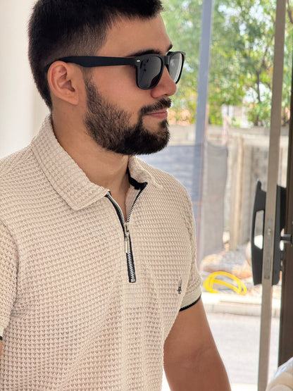 Polo con Cierre Frontal – Tejido Wafer Premium