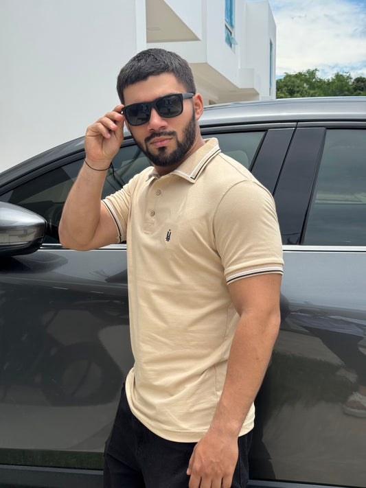 Polo Pique Color  Beige– Cuello con Detalle Contrastado