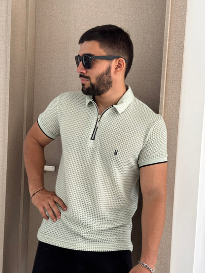 Polo con Cierre Frontal – Tejido Wafer Premium