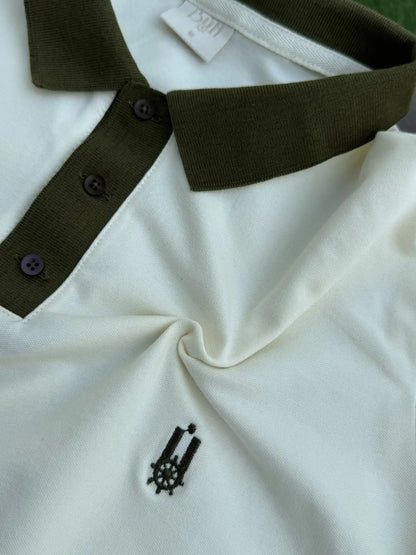 Polo Caballero Crema Cuello y Puños Verde Oliva